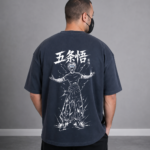 back view of ANIMURA غوجو gray oversized anime T-shirt inspired by جوجوتسو كايسن