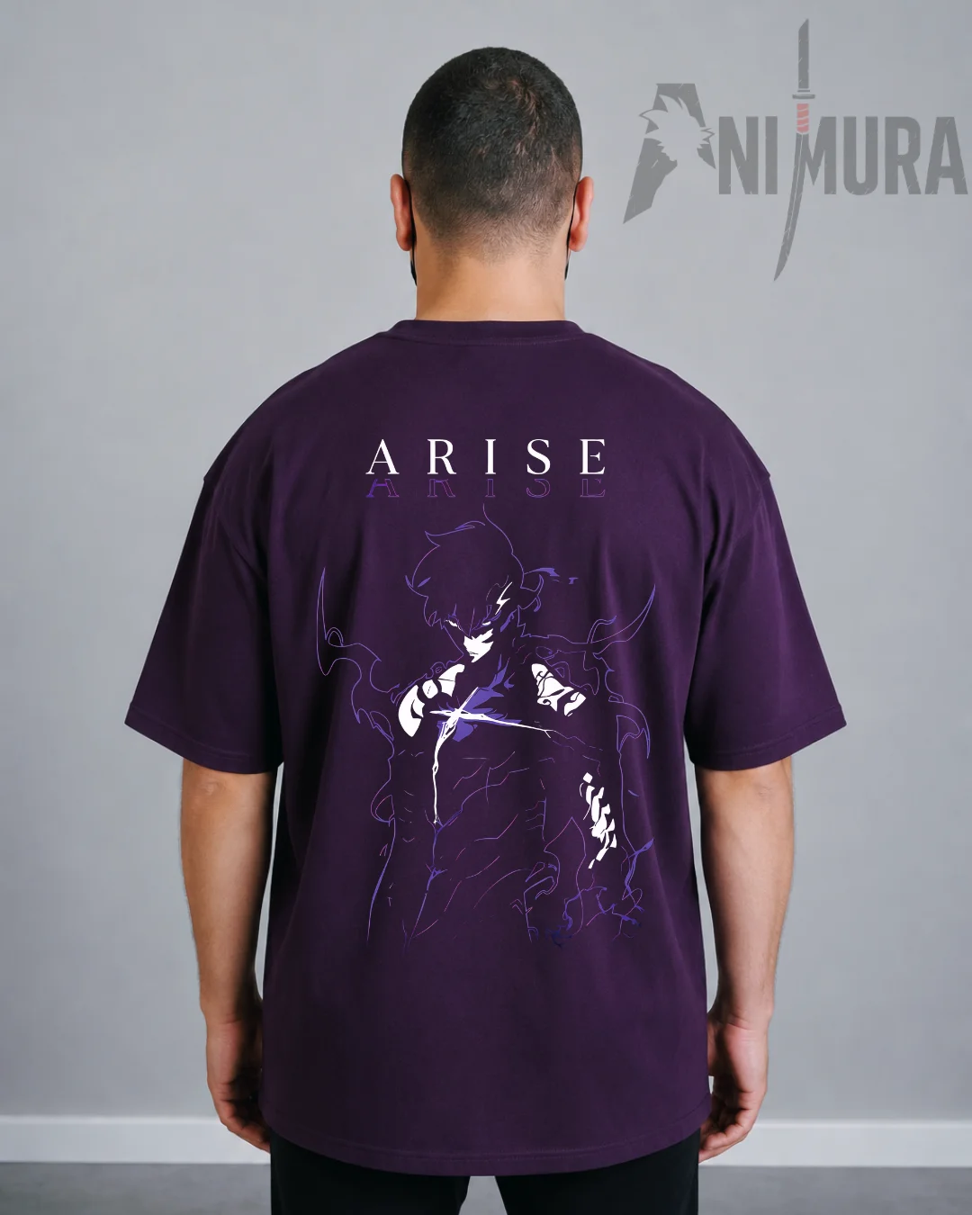 Sung Jin-Woo Burgundy Oversized Anime T-Shirt Front View – ANIMURA Front view of ANIMURA Sung Jin-Woo burgundy oversized anime T-shirt inspired by Solo Leveling